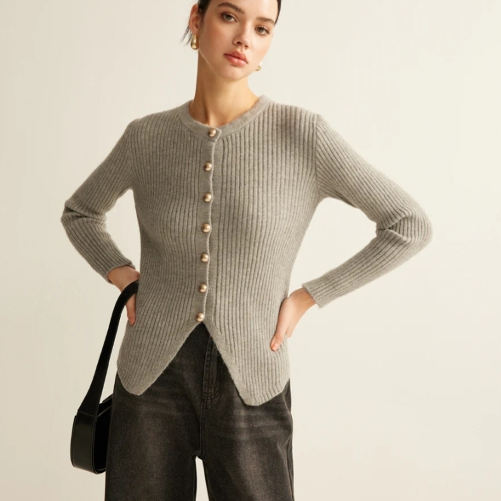 Button Down Split Cardigan - Picture 4 of 8